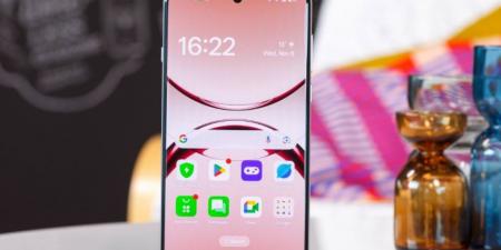 هاتف OPPO Find X8S قادم بحواف فائقة النحافة رسميًا