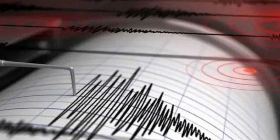 بقوة 5.7 درجات.. زلزال يضرب جزيرة سيرام الإندونيسية