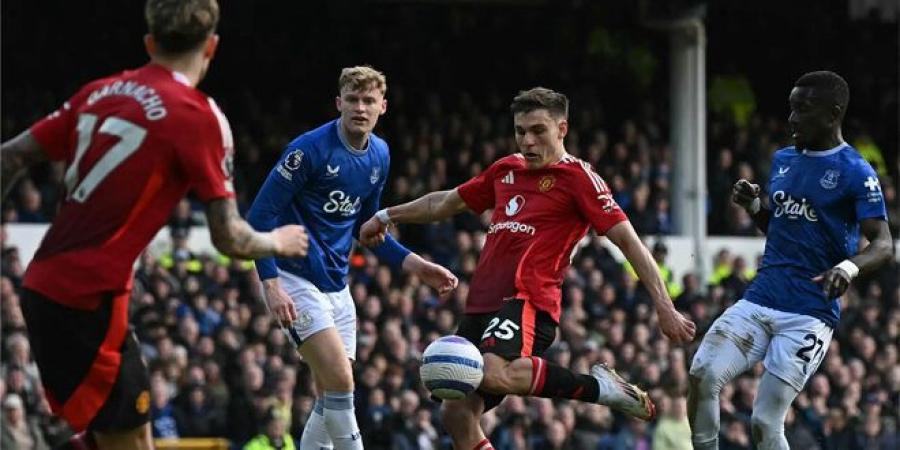 مانشستر يونايتد يتعادل مع إيفرتون ويواصل هدر النقاط بالدوري الإنكليزي