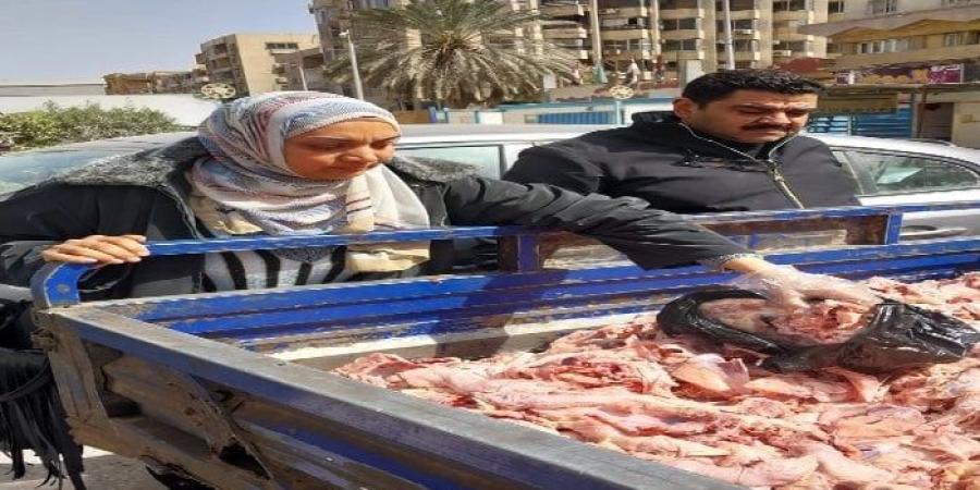 محافظة الجيزة تضبط 13 طن مصنعات ومقطعات لحوم ومفروم دواجن فاسدة