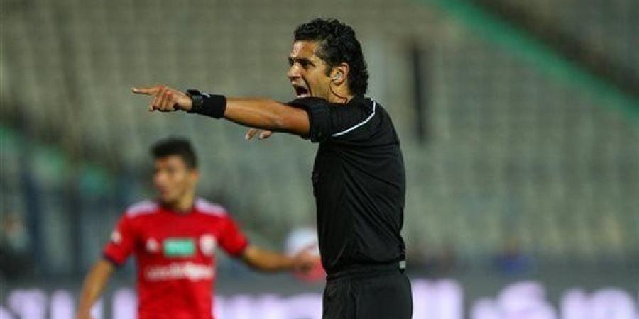 أحمد الغندور حكماً لمباراة الزمالك وسموحة في ربع نهائي كأس مصر