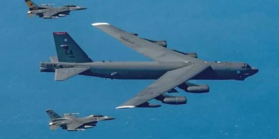 تصعيد أمريكي: قاذفة B-52 تنطلق نحو اليمن وواشنطن تتوعد الحوثيين